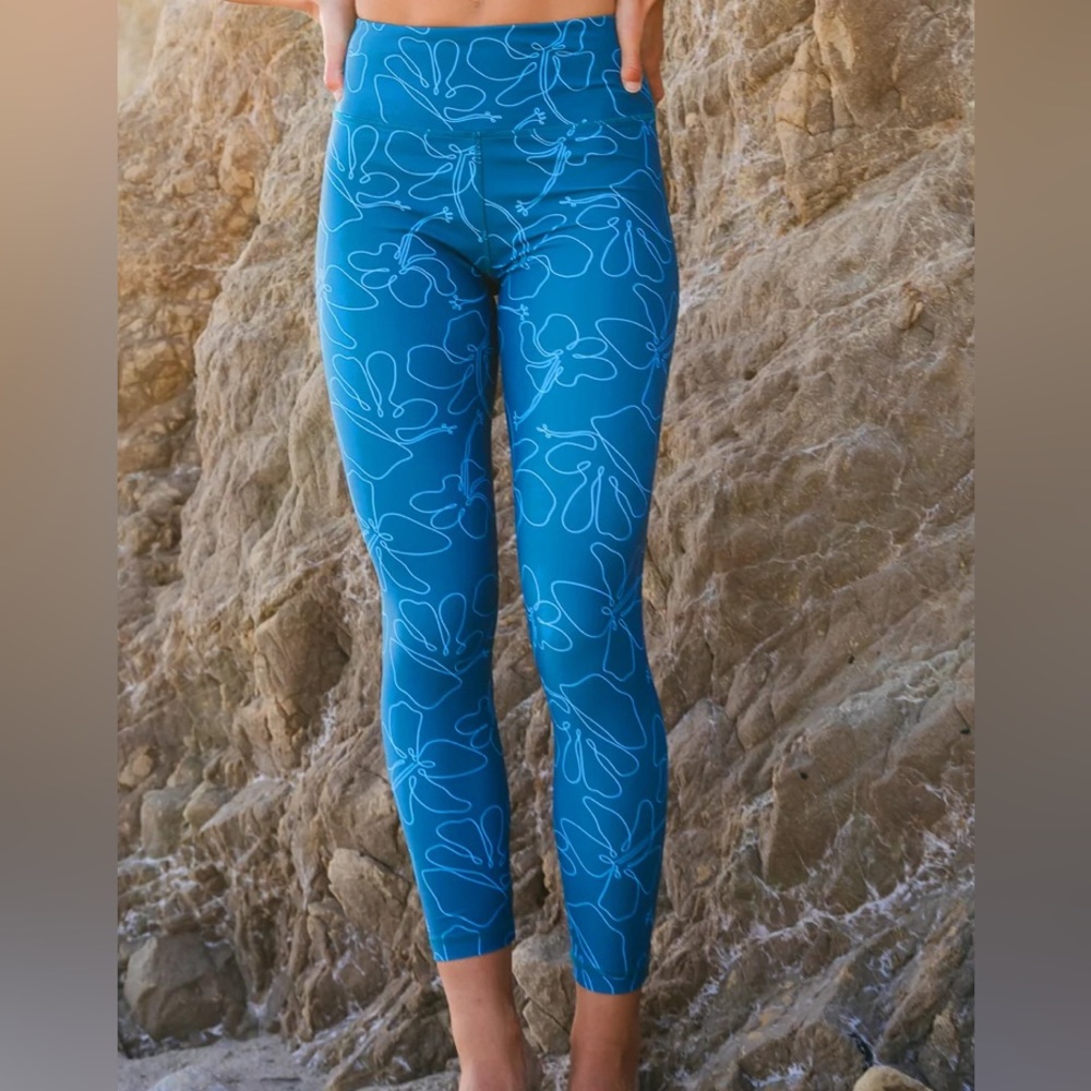 Vaya Island Leggings Small NWOT